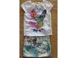 Conjunto menina