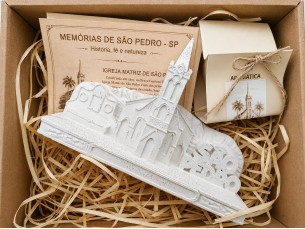 Igreja Matriz com fonte Inhá Rita