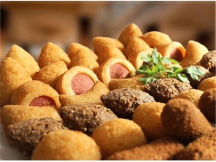 Coxinha, enroladinho e risoles