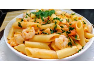 PENNE AO MOLHO E CAMARÃO PISTOLA